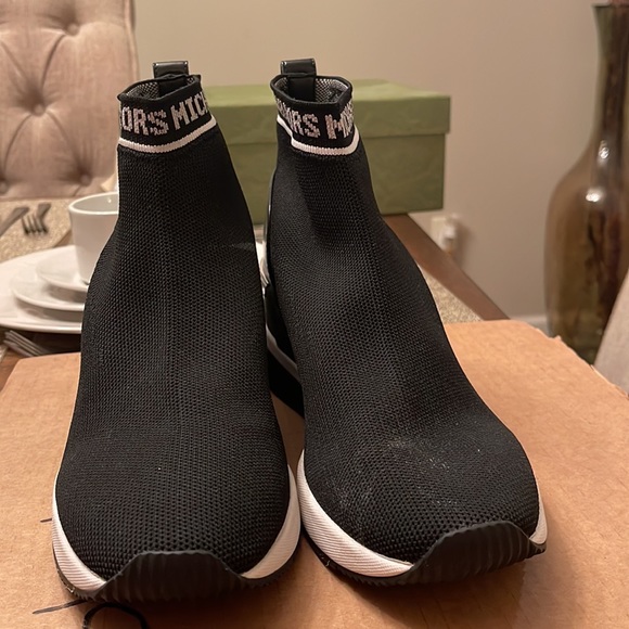 Michael Kors wedge Black size 9 - Picture 4 of 5